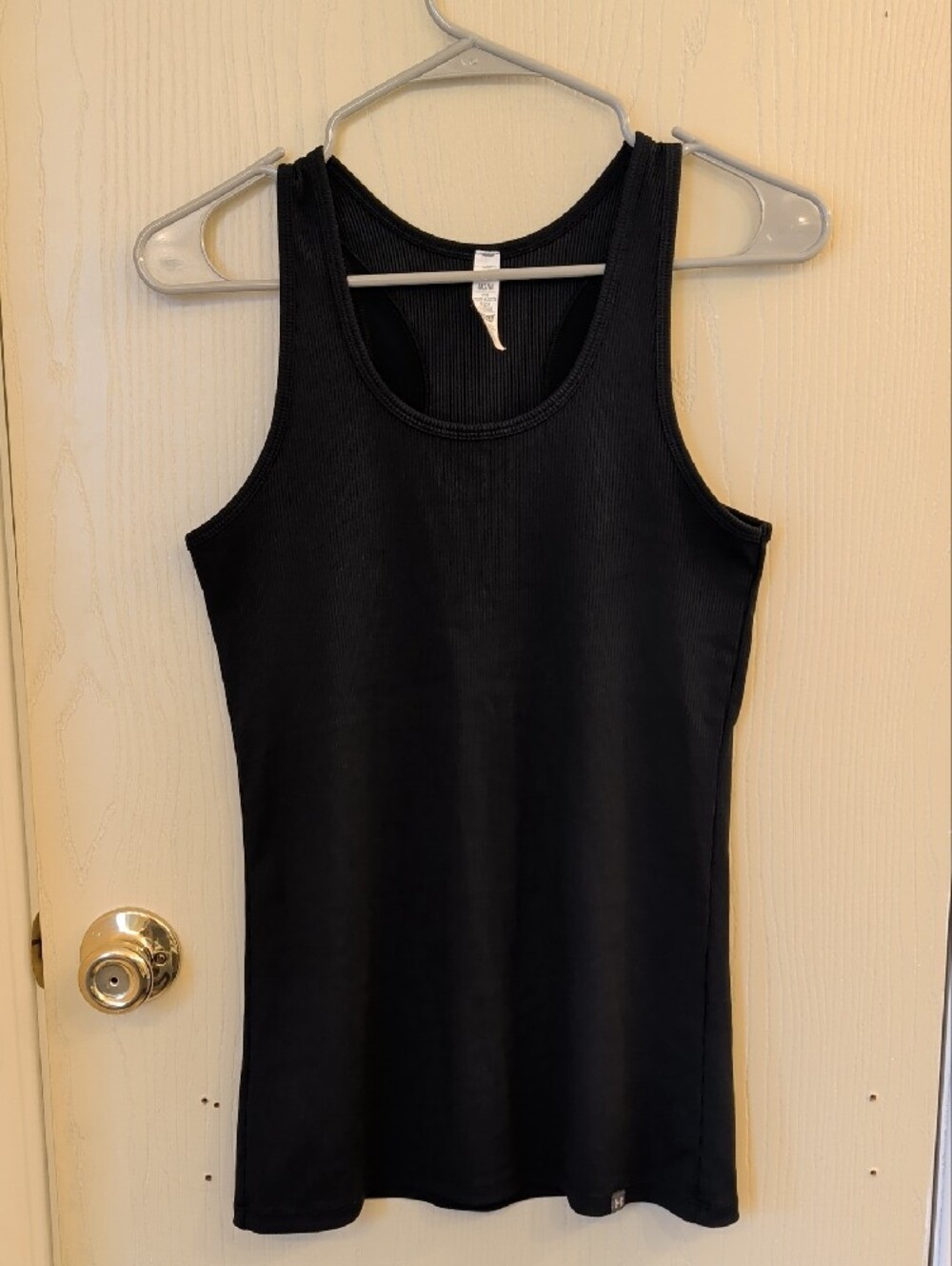 Under Armour HeatGear Black Ribbed Tank Women’s M Workout Top